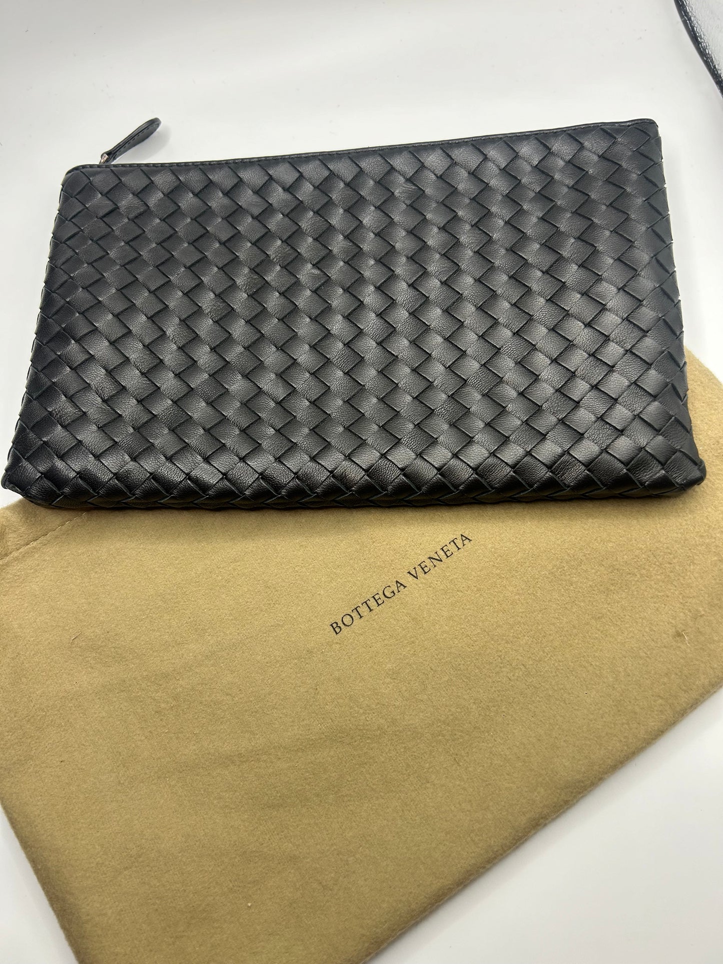 Bottega Veneta Clutch in Black Inerccisto leather