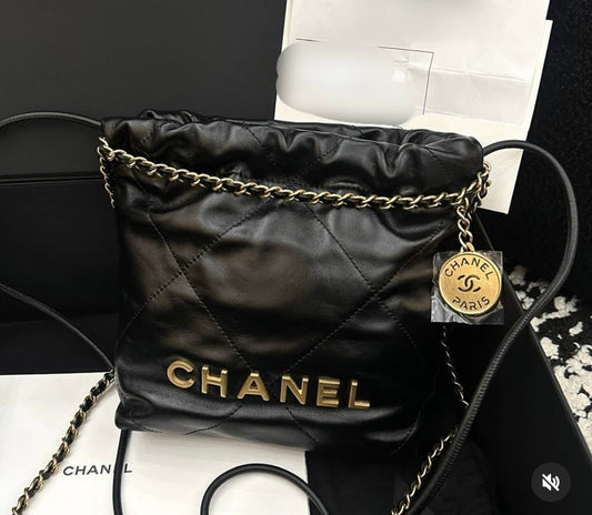 Chanel 22 Bag Mini in Black Calfskin GHW- Microchip - Like New