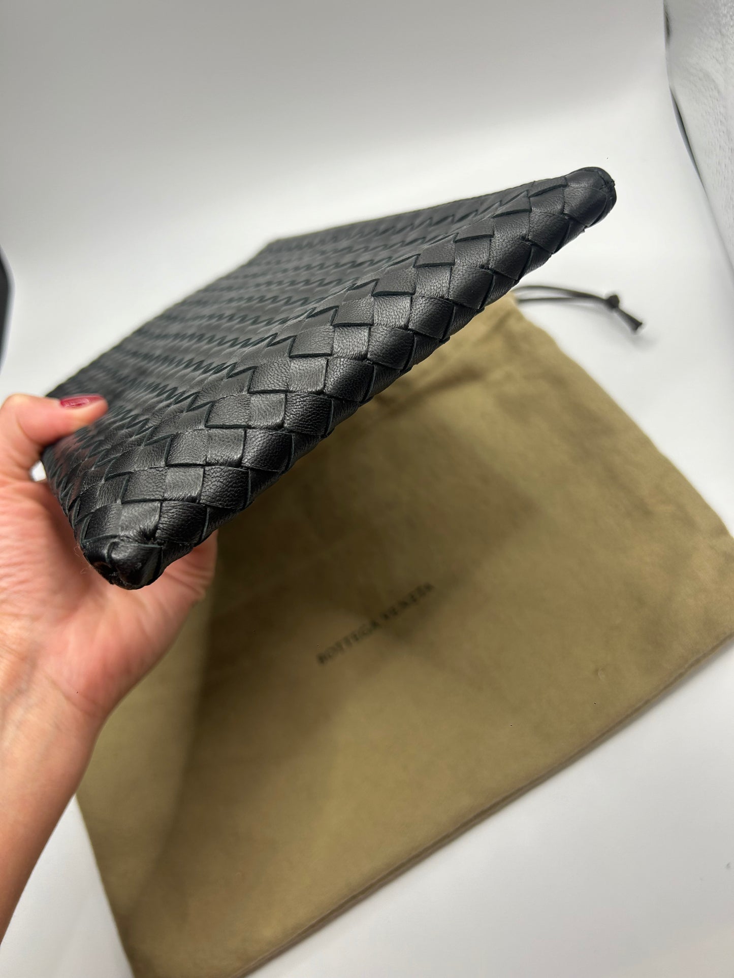 Bottega Veneta Clutch in Black Inerccisto leather